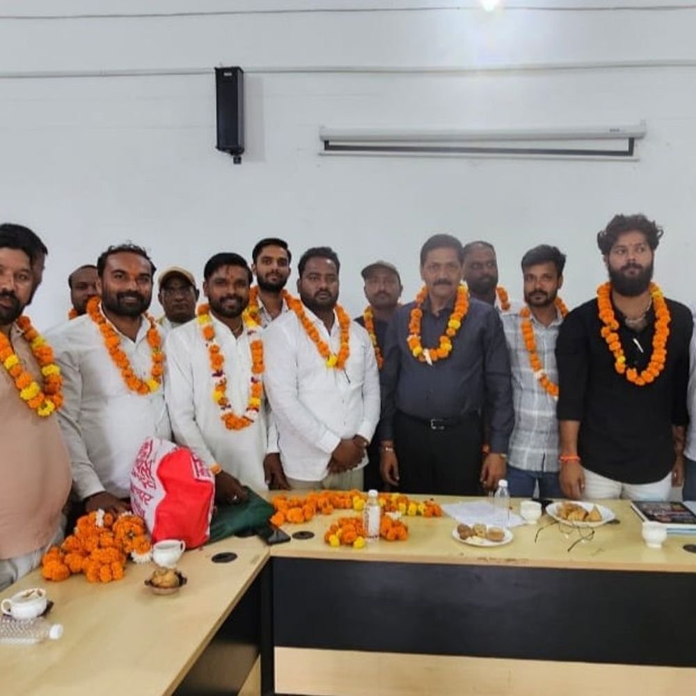 कन्नौज में जिला कुश्ती संघ के छोटू यादव अध्यक्ष बने:यूपी कुश्ती संघ के महासचिव सुरेश चंद्र उपाध्याय की मौजूदगी में कार्यकारिणी का हुआ चुनाव