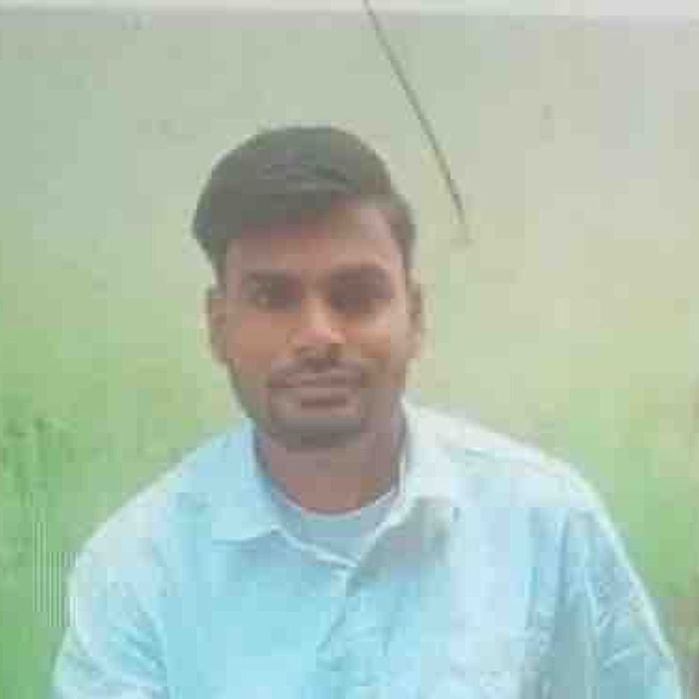 शादी से 19 दिन पहले युवक की सड़क-हादसे में मौत:रामपुर में अज्ञात वाहन ने बाइक सवार को कुचला; भाई को लेने जा रहा था