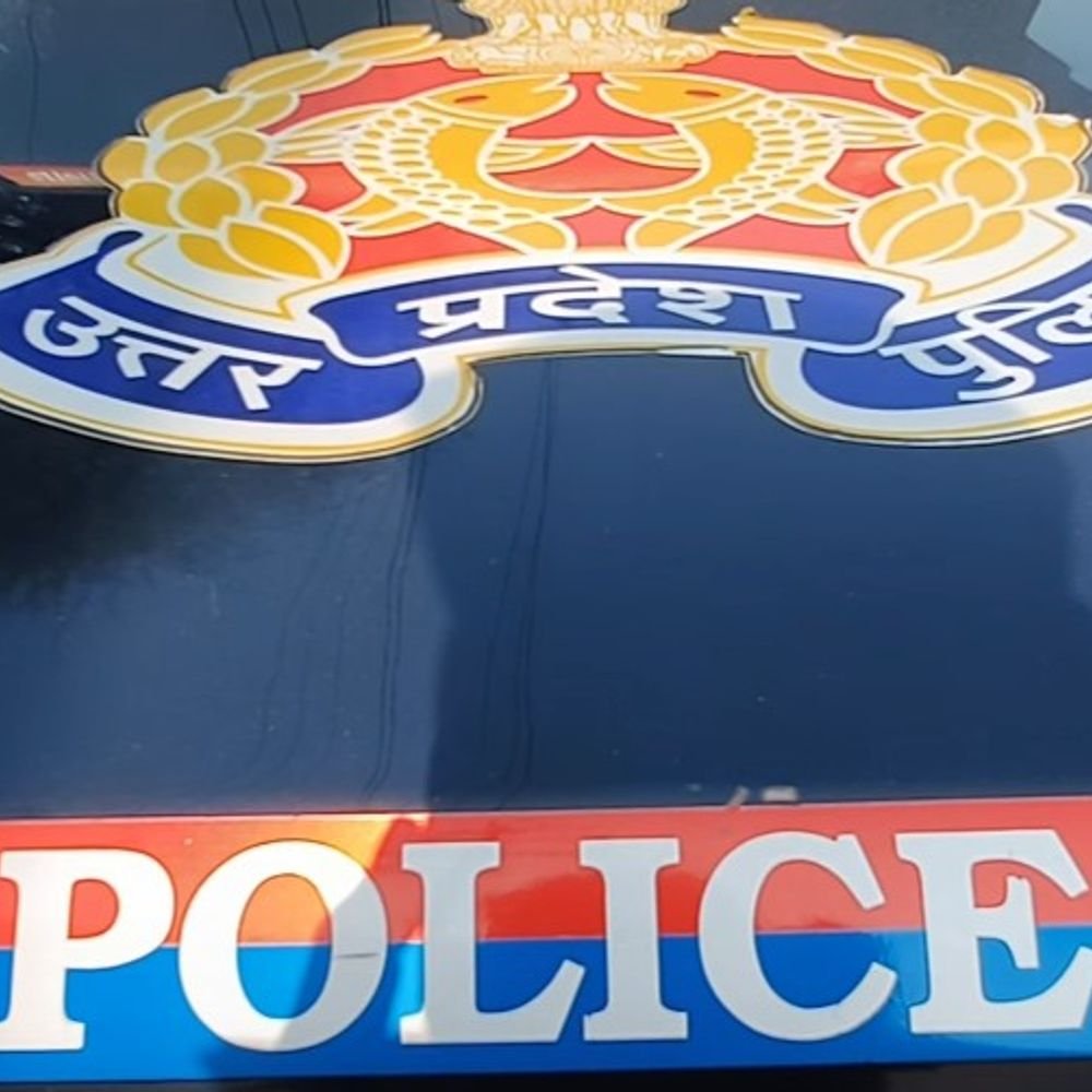 छर्रा-बरला में अपराधों की बौछार पर हटाए सीओ:अलीगढ़ में एसएसपी का बड़ा एक्शन, 15 लाख की लूट, व्यापारी से मारपीट, दुष्कर्म की दो घटनाओं के बीच फेरबदल