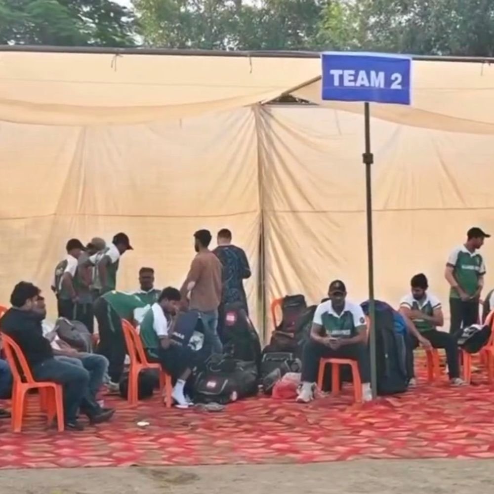 प्रयागराज में नीलम करवरिया कप फाइनल शुरू:इलाहाबाद पश्चिम और फूलपुर आमने-सामने, मैदान में खिताबी भिड़ंत का रोमांच