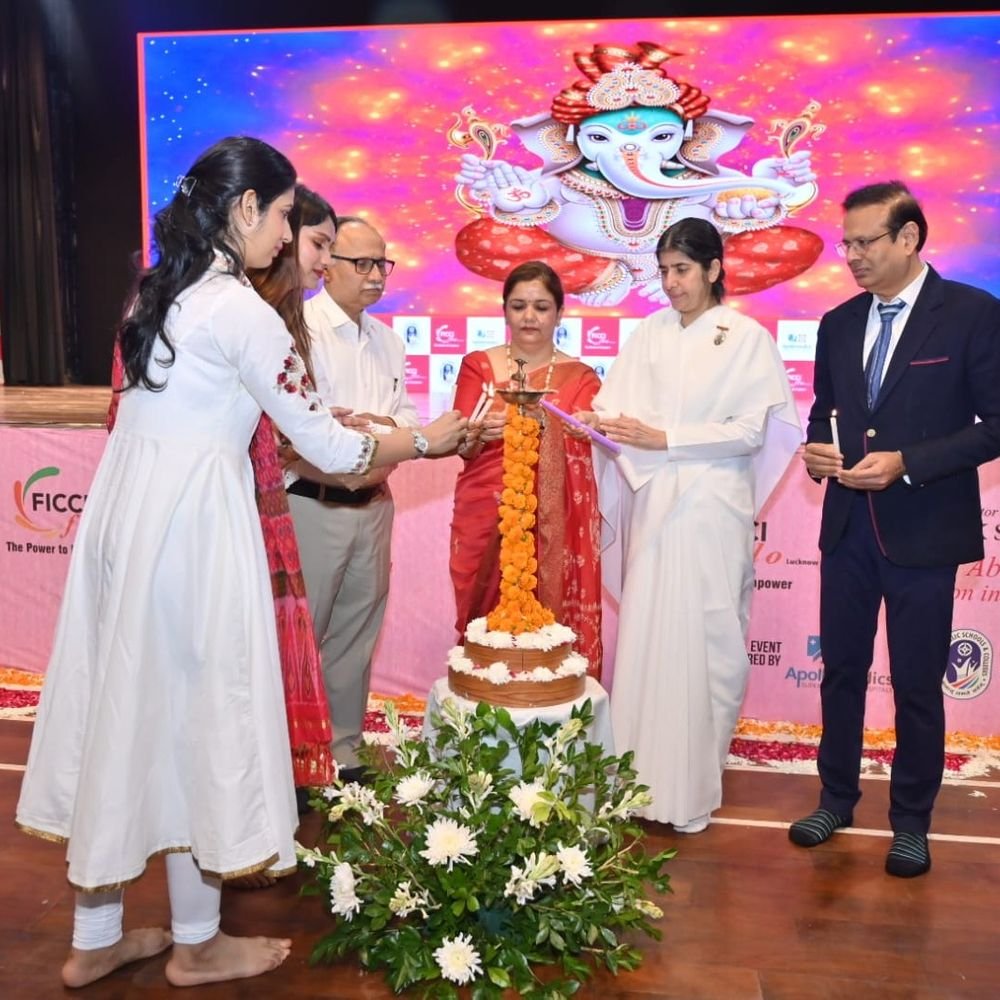 अपोलोमेडिक्स में ‘राइज एबव’ सत्र:चुनौतियों का सामना करने के लिए मन की मजबूती और शारीरिक स्वास्थ्य दोनों जरूरी