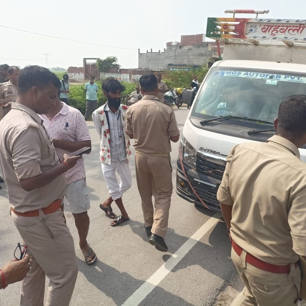सड़क पार करते समय अनियंत्रित लोडर ने मासूम को रौंदा:मौके पर ही तोड़ा दम, कबाड़ बीनकर चलाता था परिवार का खर्च