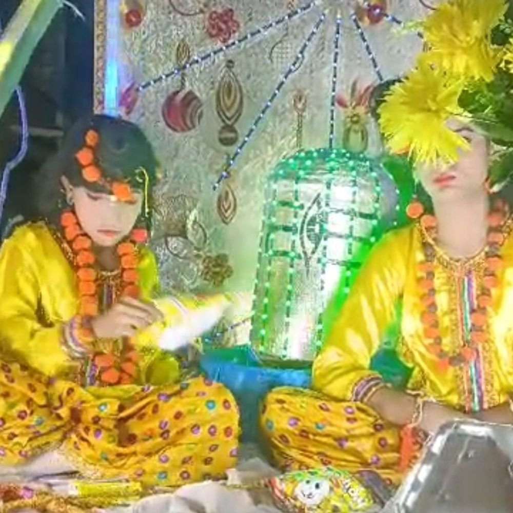 बैंड-बाजों के साथ निकली महाराजा अग्रसेन की शोभायात्रा:50 से अधिक आकर्षक प्रस्तुतियां रहीं शामिल, जगह-जगह बरसे फूल