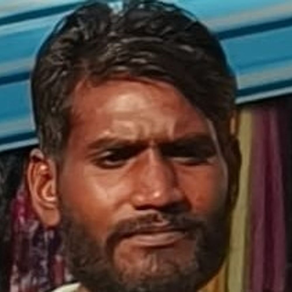 थाने से फरार सिलिंडर चोरी का आरोपी गिरफ्तार:बदायूं में टॉयलेट के बहाने सिपाही को चकमा देकर रोशनदान से भागा था