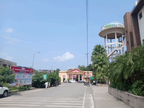 आजमगढ़ में रविवार को निकली धूप:लगातार गिर रहा है जिले का तापमान, शनिवार को छाए थे बादल