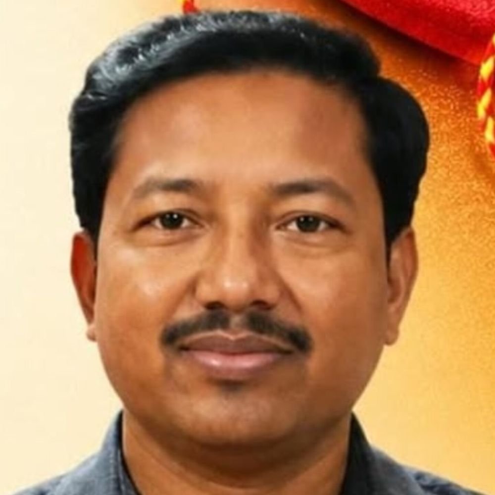 तबादला सूची बदलने के बाद दो एसडीएम वेटिंग में:पीलीभीत के मयंक गोस्वामी और हेमंत चौधरी को शुक्रवार नई पोस्टिंग मिली थी