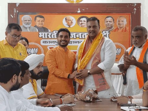 BJP कानपुर दक्षिण जिला प्रभारी की परिचय बैठक:प्रांशु दत्त द्विवेदी बोले- पदाधिकारी और कार्यकर्ताओं के बीच अपसी समन्वय जरूरी