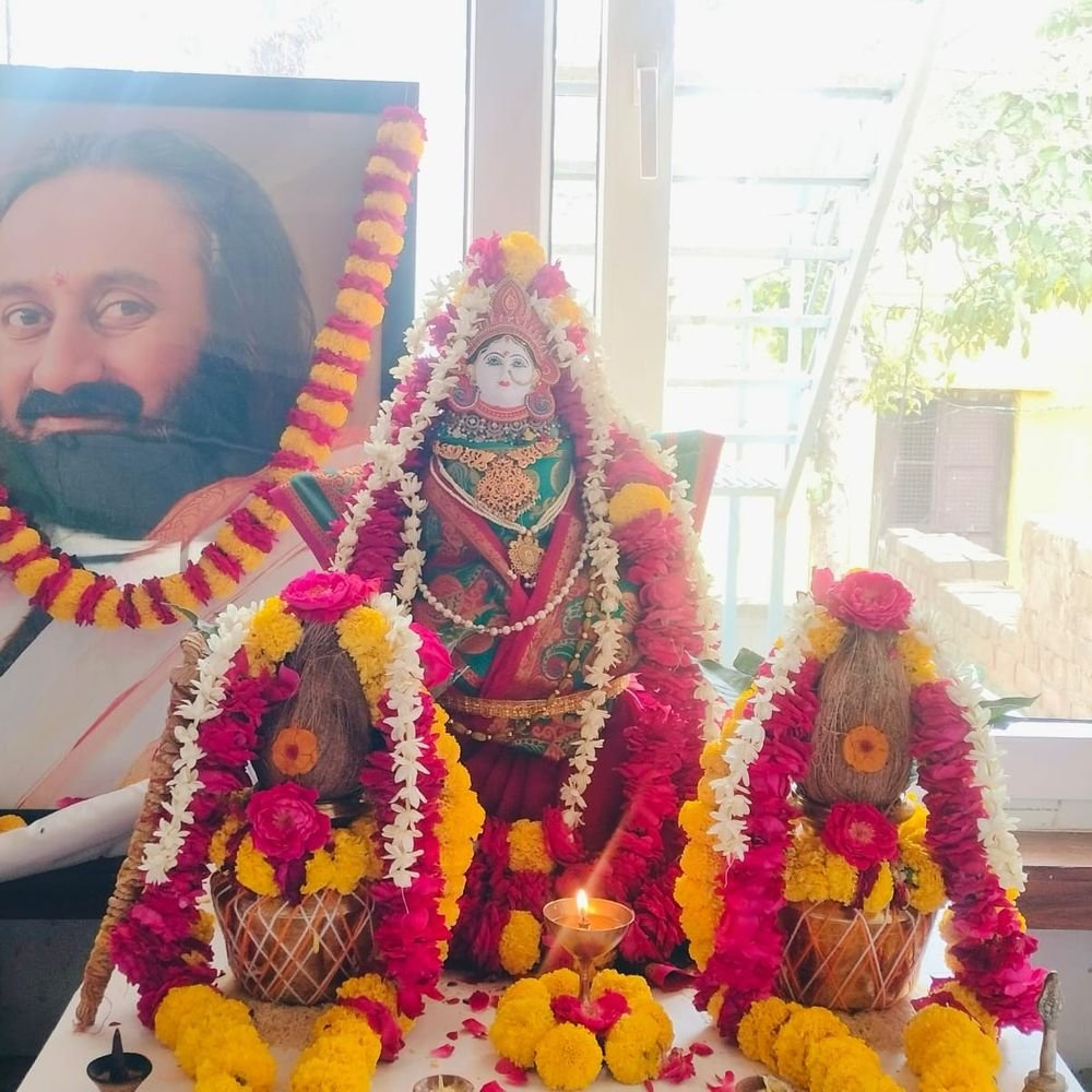 द आर्ट ऑफ लिविंग में दुर्गा होम:आध्यात्मिक चेतना, सकारात्मकता और शांति के संदेश को लोगों तक पहुंचाना उद्देश्य