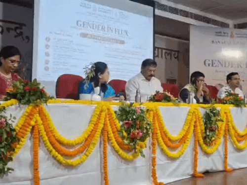 घर की चारदीवारी से आगे महिलाओं की पहचान:BHU में बदलते जेंडर विमर्श पर अंतरराष्ट्रीय मंथन