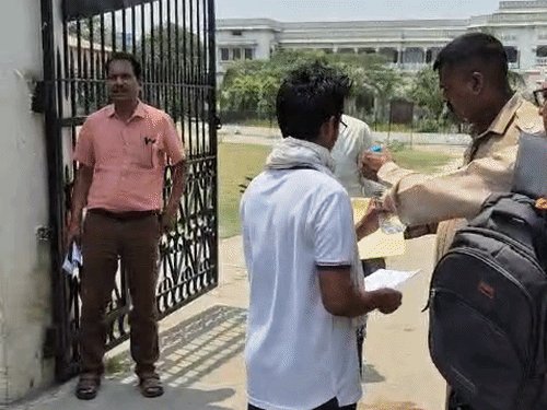 UPSSSC ने 1784 पदों का नोटिफिकेशन जारी किया:आवेदन 10 नवंबर से शुरू होंगे, सबसे अधिक 525 VDO के पद