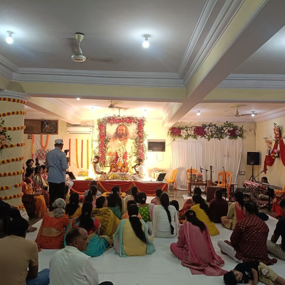 कानपुर में दुर्गा होम कार्यक्रम आयोजित:वैदिक पंडितों ने कराया देवी पूजन, भजन संध्या संग झूमे भक्त
