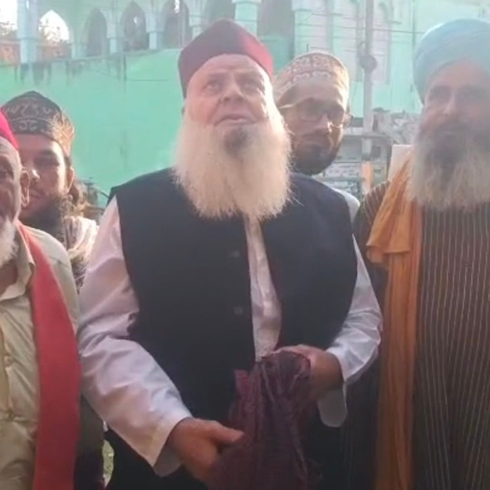 जश्ने गोसे आजम में दिया भाईचारे का संदेश:संभल में हुई कॉन्फ्रेंस में अमन-शांति की दुआ भी की गई।