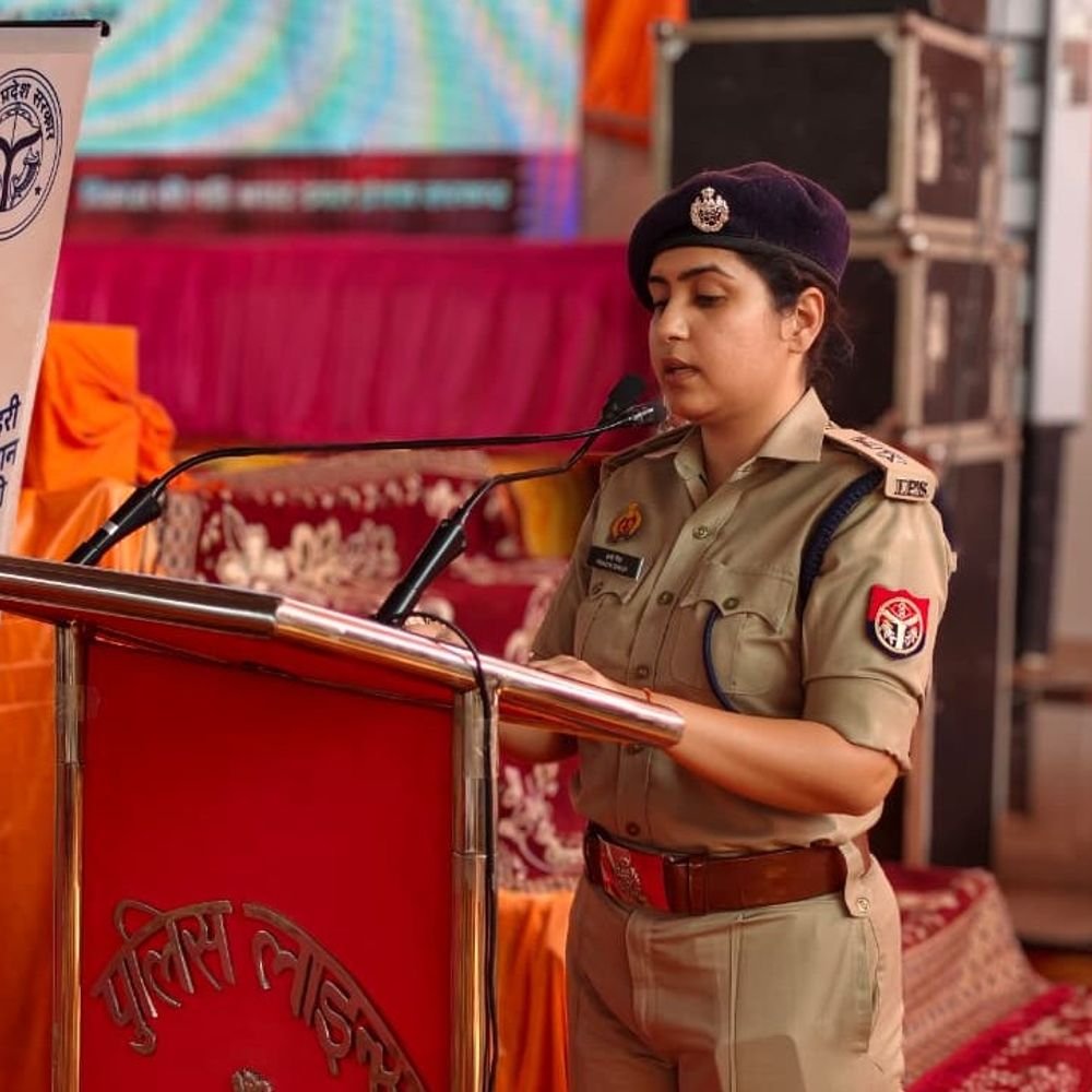 ग्रामीण सुरक्षा में अहम ग्राम चौकीदारों का सम्मान:पुलिस लाइन में 18 थानों के चौकीदार सम्मानित, सीएम के कार्यक्रम का प्रसारण भी देखा