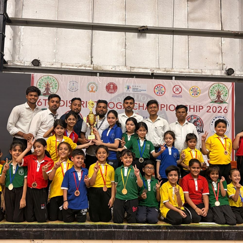 कानपुर में जिला योग चैम्पियनशिप आयोजित:300 खिलाड़ियों ने किया प्रतिभाग, किदवई नगर डीपीएस बना ओवरऑल चैंपियन
