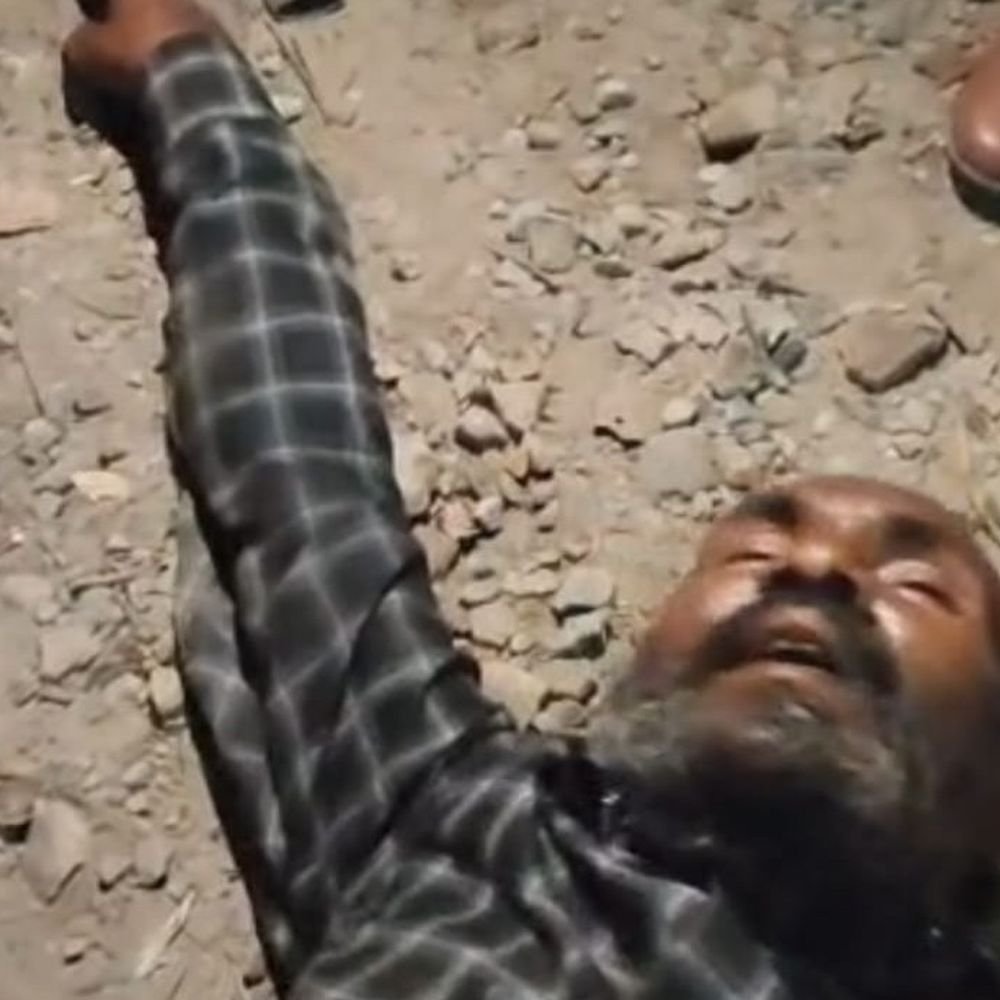 आजमगढ़ में अलग-अलग थाना क्षेत्रों में दो मुठभेड़:20 लाख के चांदी के आभूषणों के साथ पांच गिरफ्तार, तीन घायल, चांदी बेचकर खरीदी थी अर्टिगा