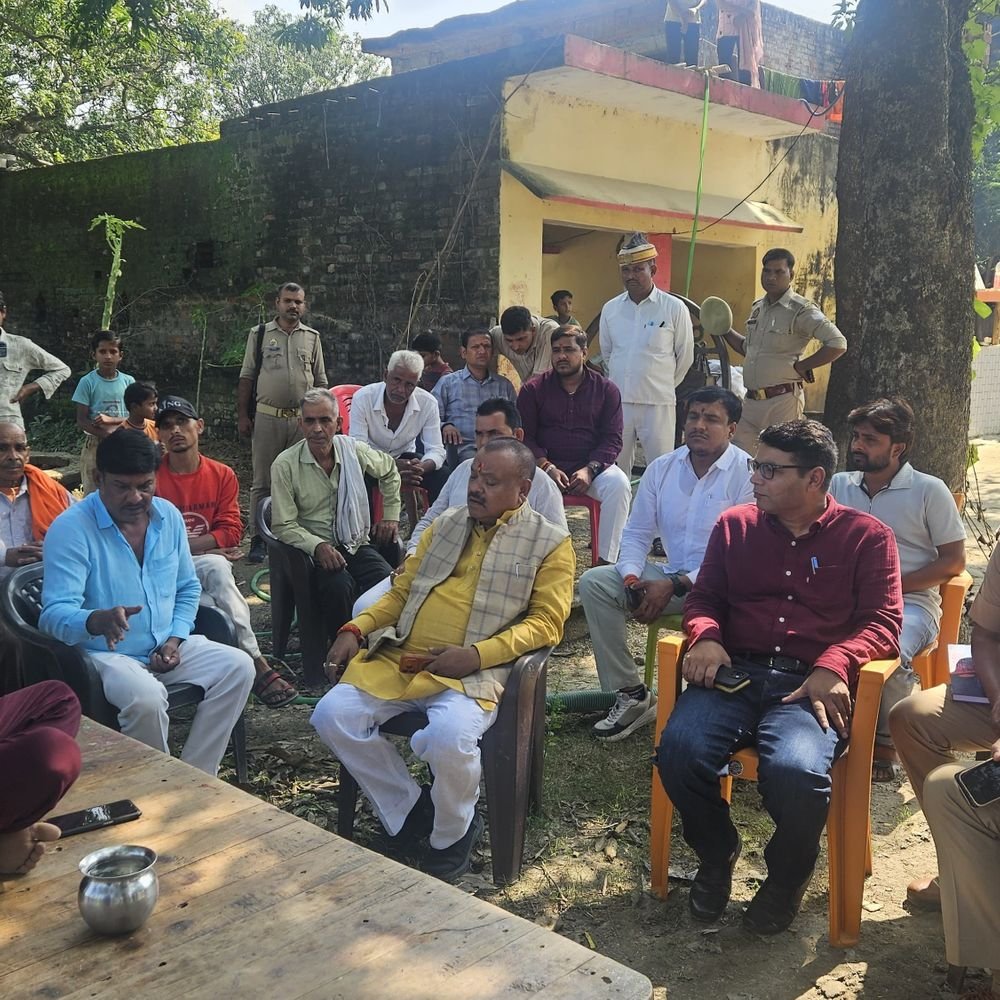 नहर किनारे मिला महिला का शव, हत्या की आशंका:अंतिम संस्कार रोककर परिजनों ने की FIR की मांग, विधायक ने कार्रवाई का दिया भरोसा