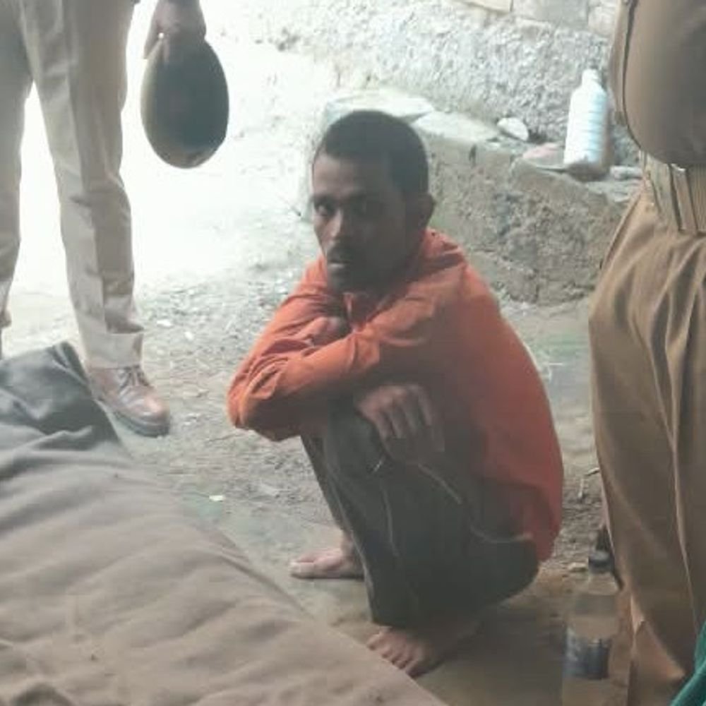 सीतापुर में ताई पर कुल्हाड़ी से हमला, तोड़ा दम:हिरासत में आरोपी, ग्रामीणों के मुताबिक मानसिक स्थिति ठीक नहीं
