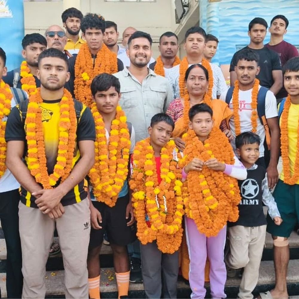 प्रयागराज के पहलवानों ने सैफई में जीते 4 पदक:राज्य स्तरीय कुश्ती प्रतियोगिता में मिला एक रजत और तीन कांस्य