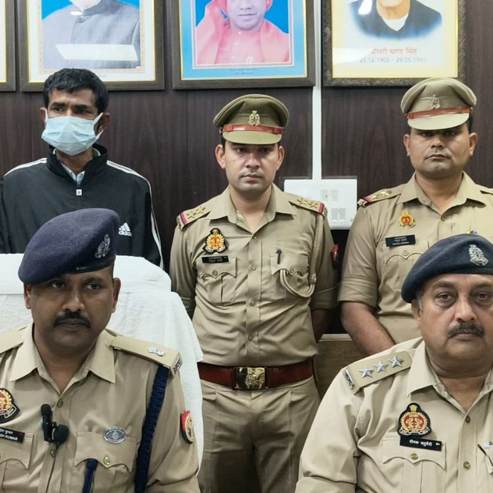 दो क्विंटल गांजे के मामले में फरार तस्कर गिरफ्तार:हापुड़ में 50 हजार का इनामी पकड़ा गया, गिरोह के चार साथी गिरफ्तार