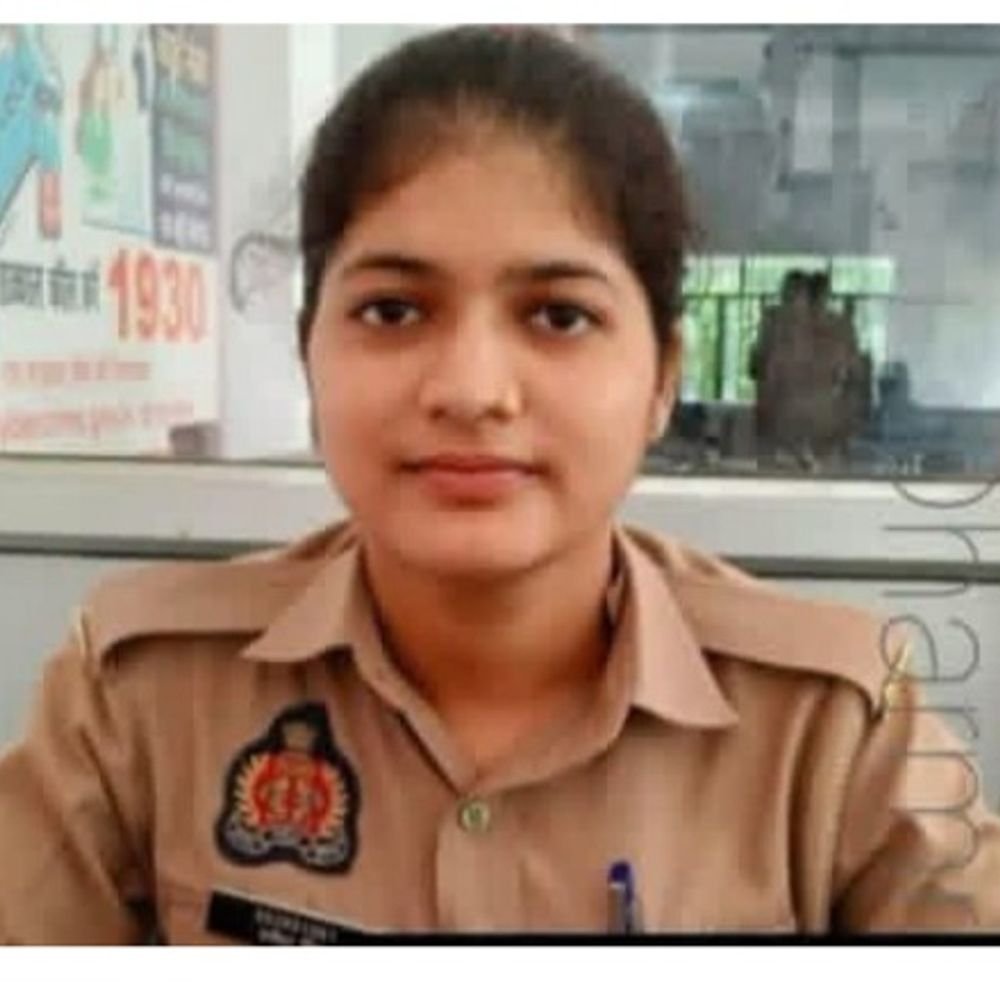 अमेठी में ट्रेनी महिला कांस्टेबल ने आत्महत्या की:7 दिन की छुट्टी लेकर घर आई थी, मोहनगंज में थी पहली पोस्टिंग