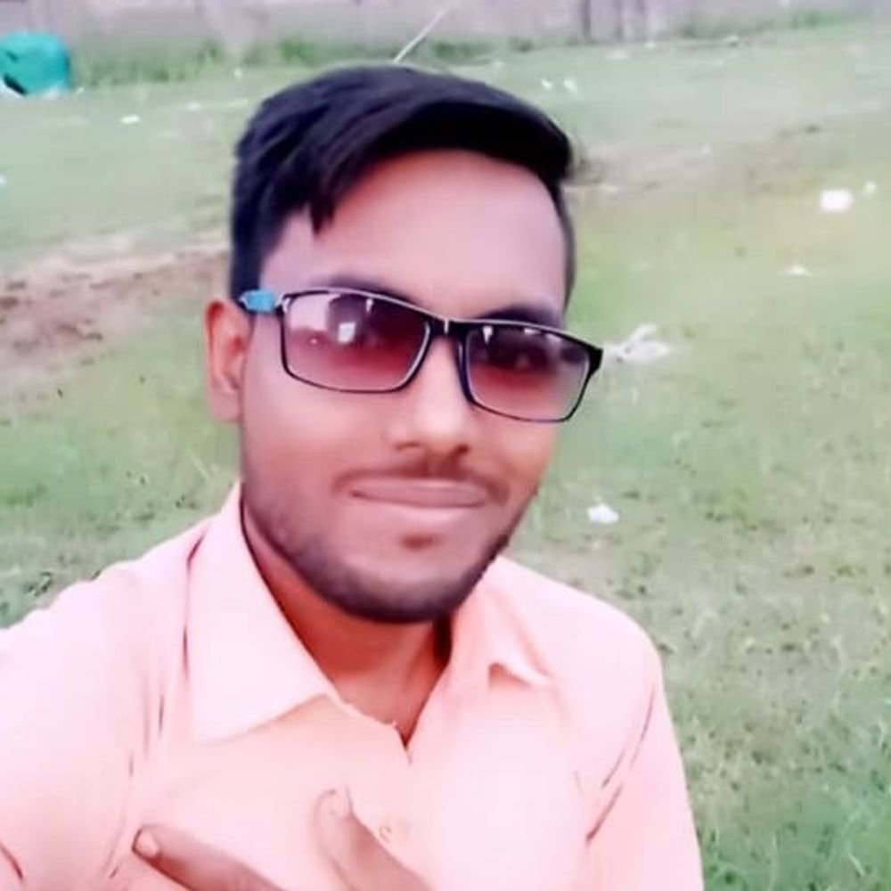 फतेहपुर के युवक की सूरत में संदिग्ध मौत:काम खत्म कर सोया था, सुबह सीढ़ी से लटका मिला शव