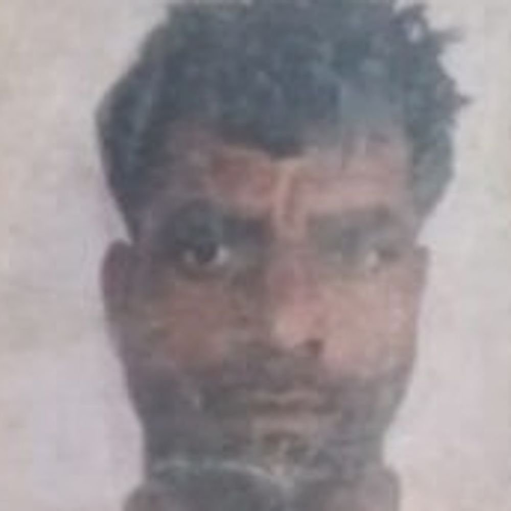 साइनबोर्ड से टकराई बाइक, युवक की मौके पर मौत:कासगंज का रहने वाला युवक रिश्तेदारी में जा रहा था, बदायूं पुलिस ने शव पोस्टमार्टम को भेजा