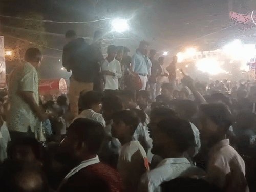 कानपुर में मेले में फटा सिलेंडर, बच्ची समेत 6 घायल:रावण दहन से पहले हुआ तेज धमाका, गुब्बारा बेचने वाले की हालत नाजुक