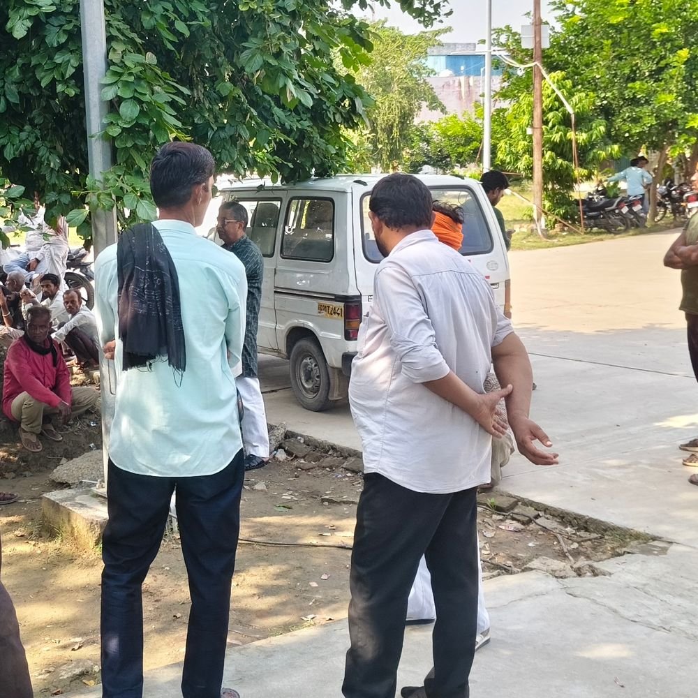 हरदोई में ईंट-भट्ठे के बेलदार ने की आत्महत्या:बीच गांव में पिटाई का आरोप, थानाध्यक्ष बोले पोस्टमार्टम रिपोर्ट के आधार पर होगी कार्रवाई