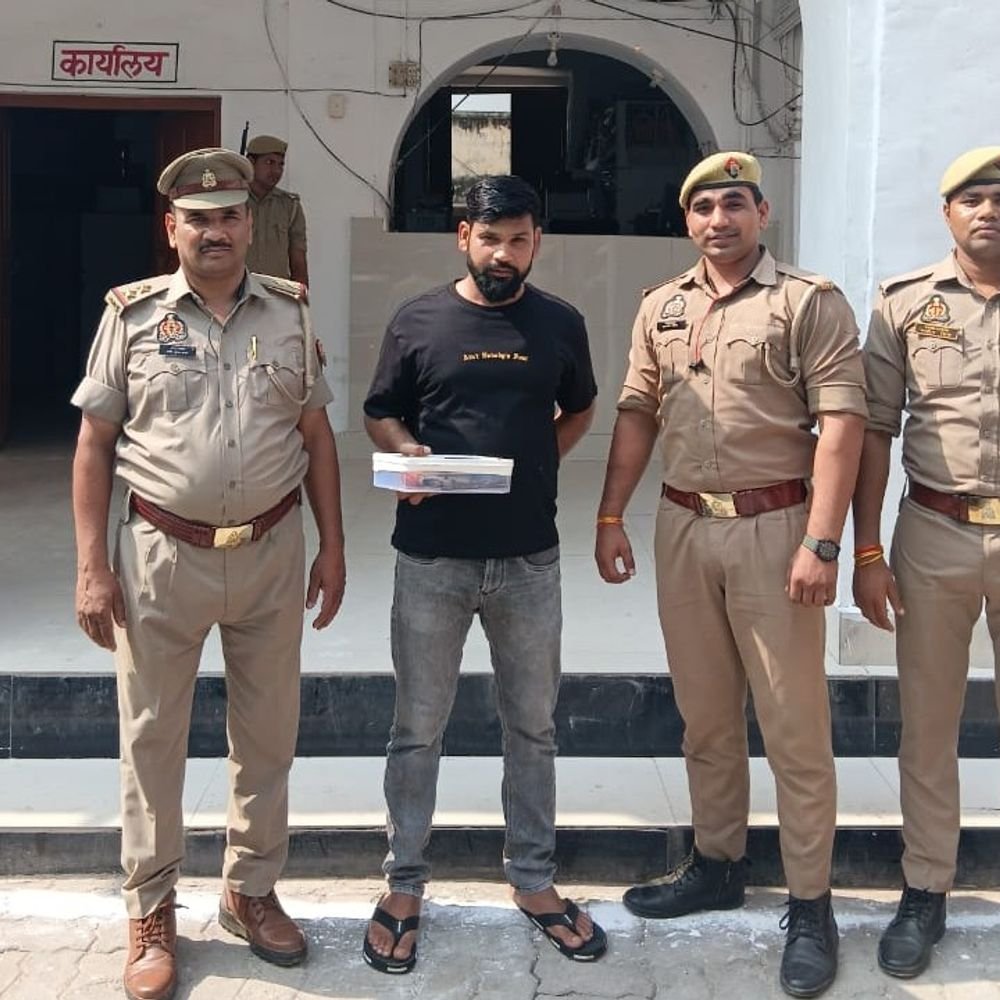 फायरिंग के आरोपी हिस्ट्रीशीटर की निशानदेही पर तमंचा बरामद:पीसीआर पर लेकर की कार्रवाई, न्यायालय में पेश करने के लिए भेजा