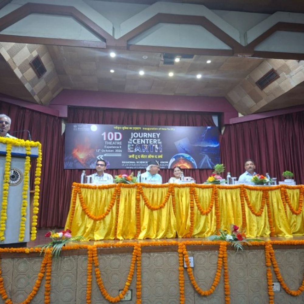 लखनऊ में देश के पहले स्वदेशी 10-D थिएटर का उद्घाटन:50 लाख रुपये में तैयार, विदेशी तकनीक के मुकाबले 83% कम लागत