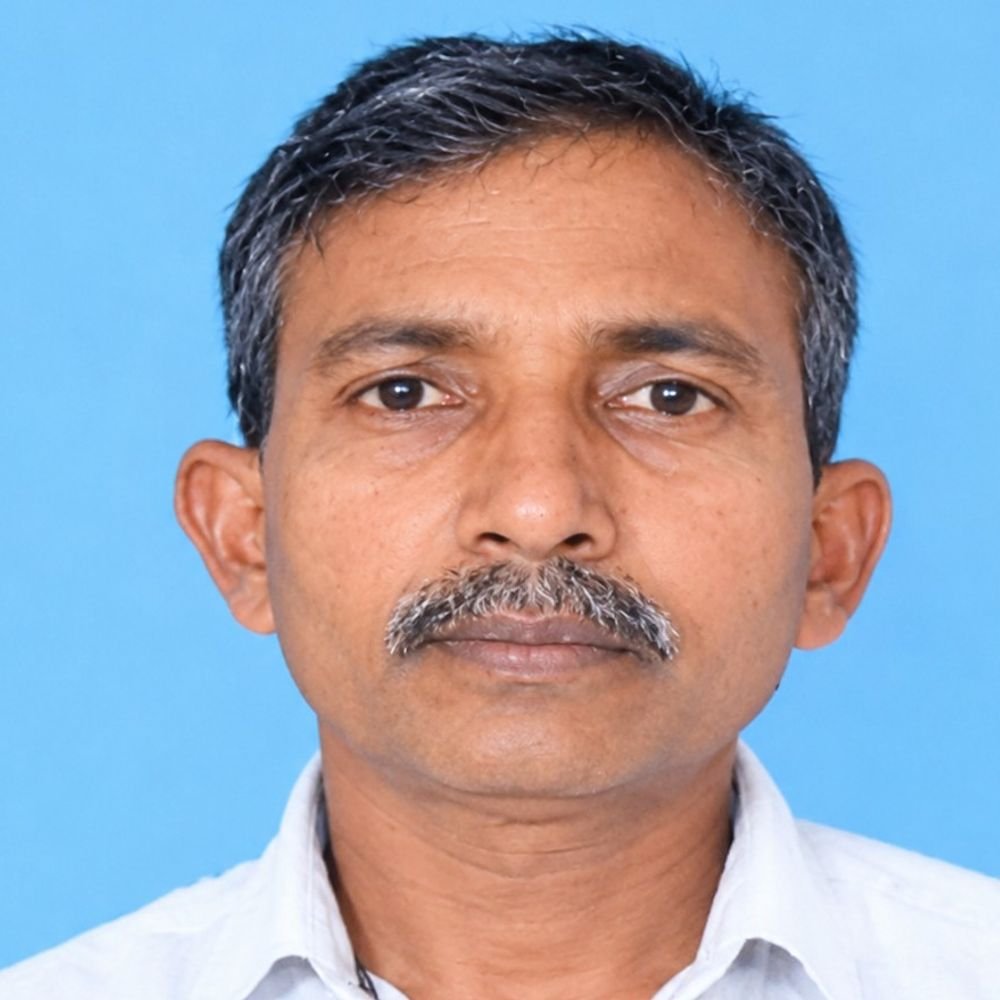 प्रयागराज में स्कॉर्पियो ने बाइक सवार को रौंदा, मौत:यादव चौराहे पर हुआ हादसा, डॉक्टरों ने किया मृत घोषित; ब्रेकर बनाने की मांग
