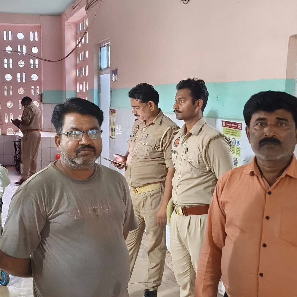 झांसी में कार की टक्कर से मजदूर की मौत:57 साल के बुजुग मजदूरी कर घर लौट रहे थे, बबीना टोल प्लाजा के पास हुई घटना