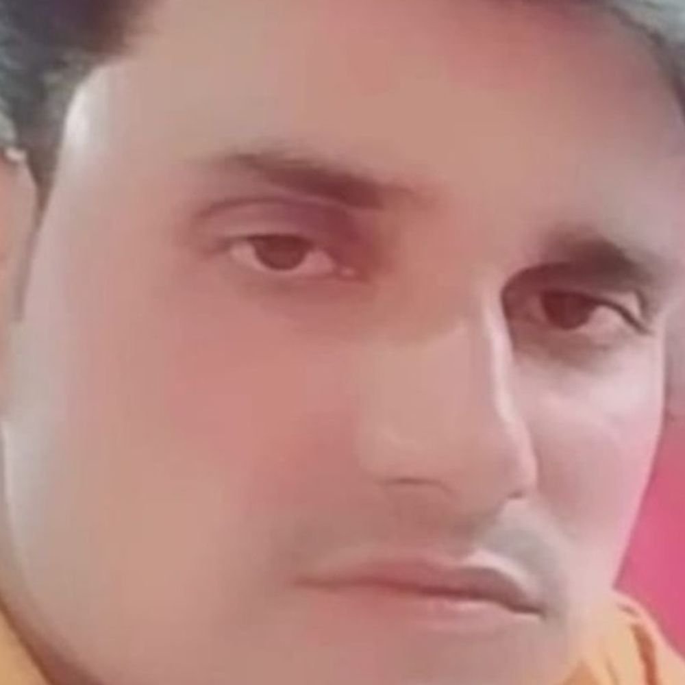 पत्नी खेत पर गई, पति ने फांसी लगाई:झांसी में इलाज के दौरान मौत, साला बोला-जीजा को धमकी मिल रही थी