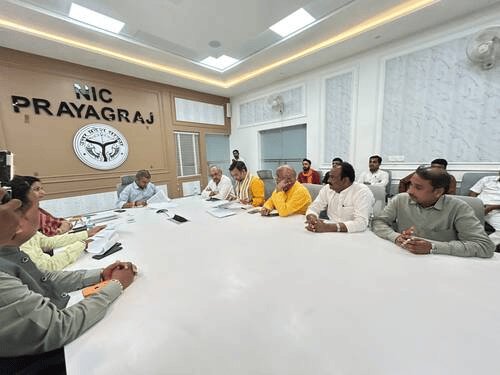 अब भाजपा ने उठाया फर्जी वोटरों का मुद्दा:शिक्षक MLC चुनाव से पहले भाजपा नेता निर्वाचन अधिकारी से बोले- बोगस वोटरों को रोकें
