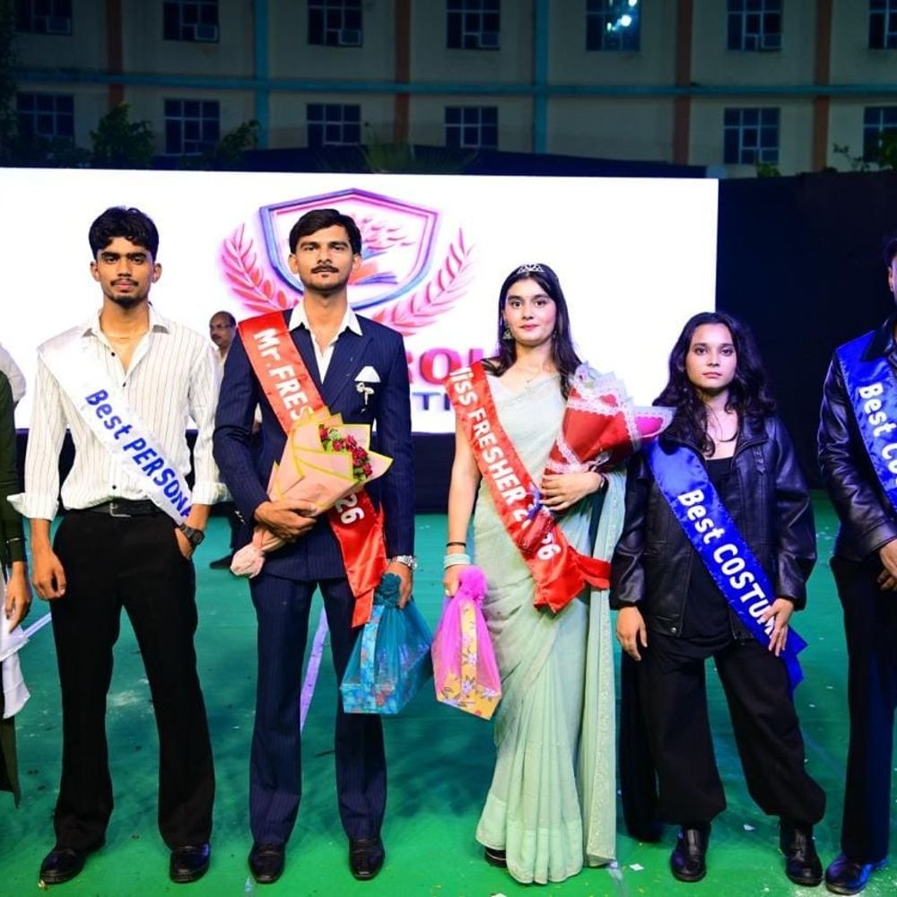 हापुड़ में फ्रेशर पार्टी ‘उमंग 2K26’:यशु मिस और आतिफ मिस्टर फ्रेशर चुने गए