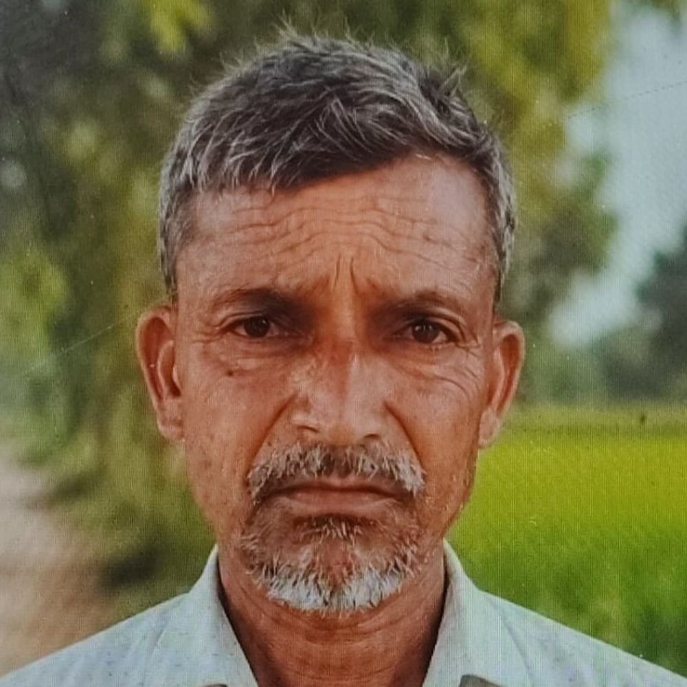 हाथरस में में कार की टक्कर से ग्रामीण की मौत:नाती को स्कूल छोड़कर लौट रहे थे, चालक फरार; पुलिस ने वाहन जब्त किया