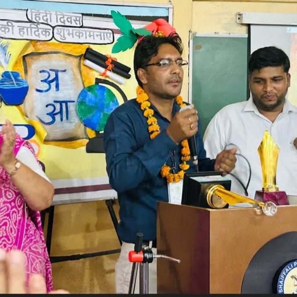 नोएडा में निःशुल्क कंप्यूटर शिक्षा:21 बहनों के भविष्य को तकनीकी शिक्षा से मिलेगी नई उड़ान