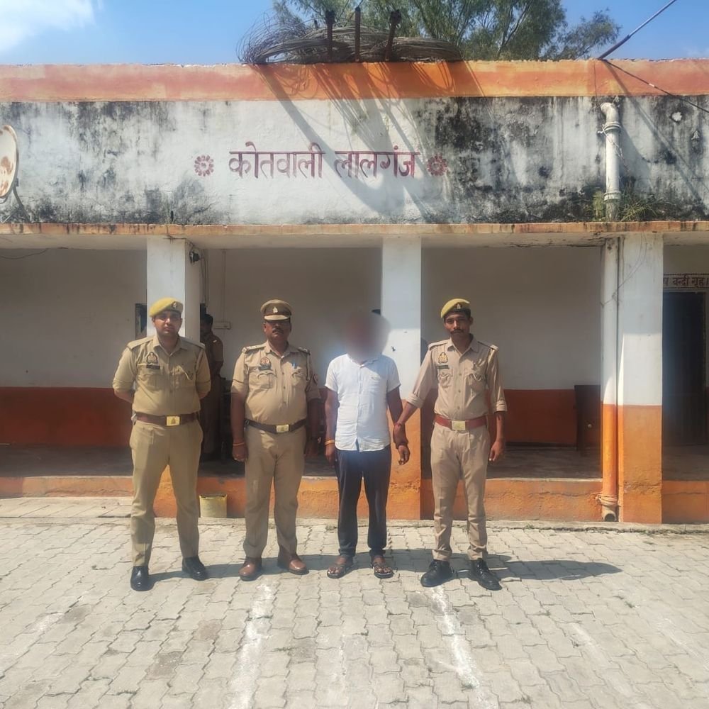 मंदिर से घंटे-बर्तन चोरी करने वाला आरोपी गिरफ्तार:रायबरेली में पुलिस ने चोरी का सामान-बाइक बरामद की, लालगंज से गैंगस्टर-एक्ट का वांछित भी पकड़ा