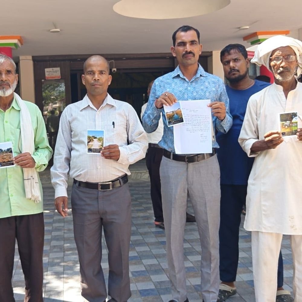 महराजगंज के भुवना गांव में पुलिया बनाने की मांग:किसानों की परेशानी दूर करने के लिए डीएम को पत्र भेजा