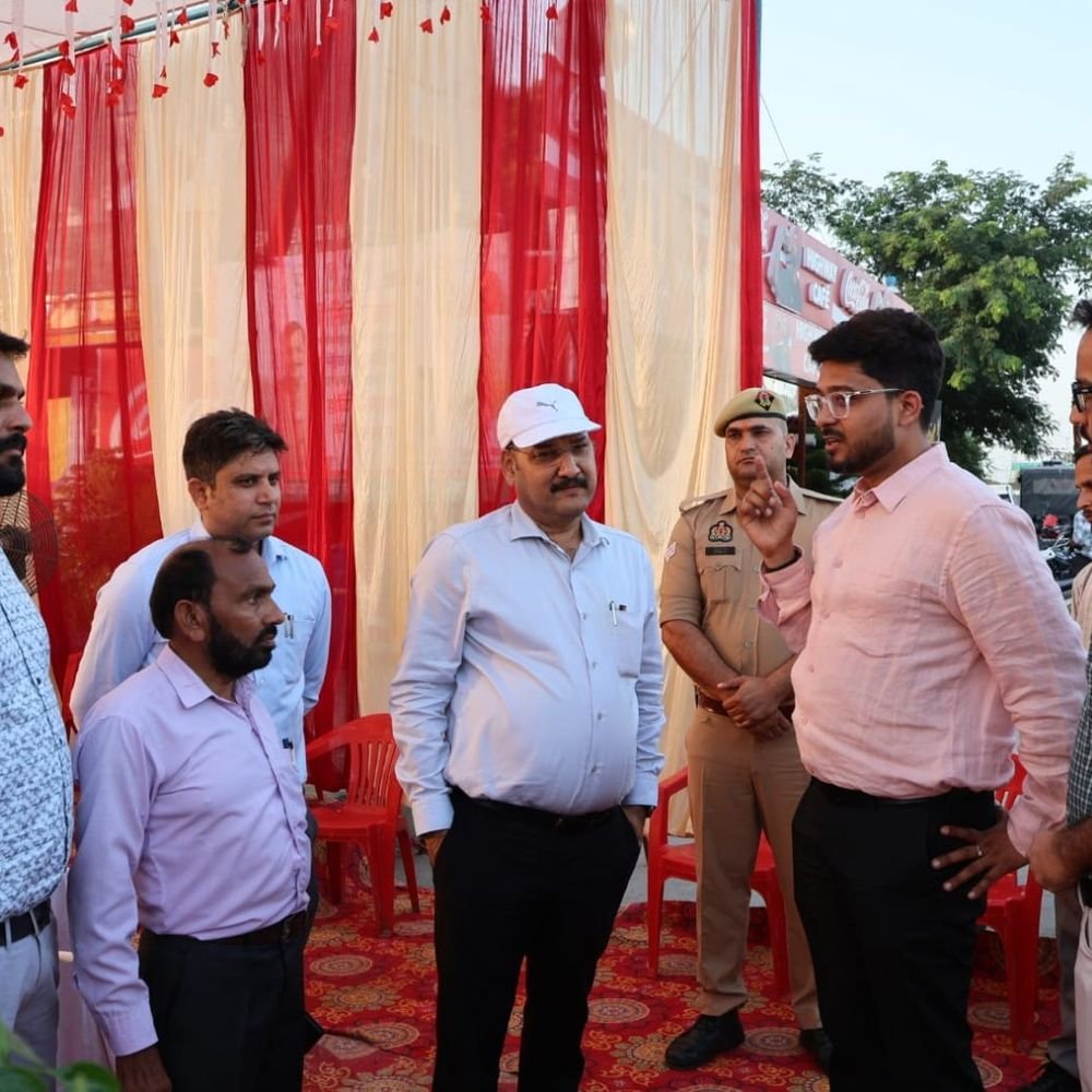 सिवाया टोल प्लाजा पर शुरू हुई ALS एम्बुलेंस:मेरठ DM ने किया शुभारंभ, हादसे में घायल गंभीर मरीजों को मिलेगी तुरंत मेडिकल मदद