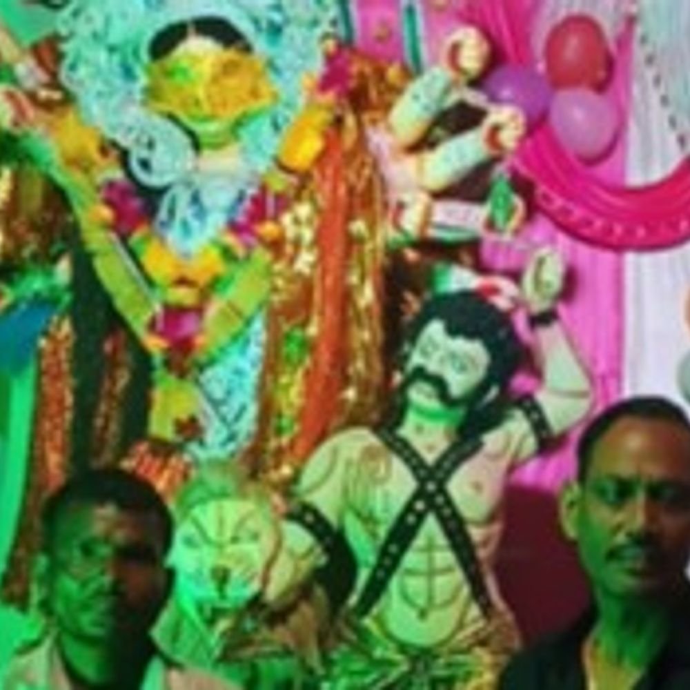 रतनपुरवा में दुर्गा महोत्सव:नव दुर्गा पूजा समिति के समारोह में जुटे पदाधिकारी और क्षेत्रवासी