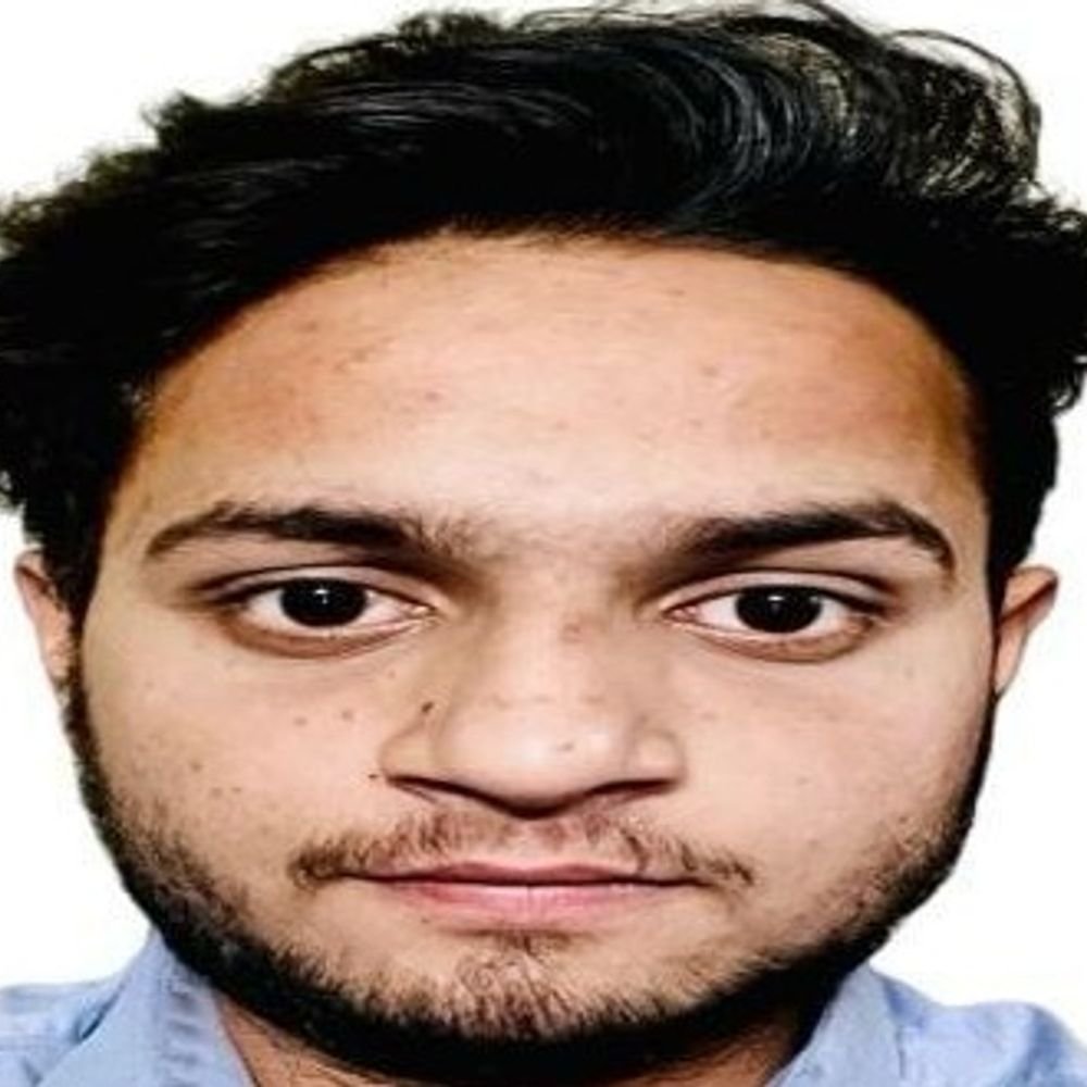 नोएडा में पार्टी कर लौट रहे छात्रों की कार टकराई:एक युवक की मौत, परिजनों ने हत्या आशंका जताई, पुलिस की रही जांच