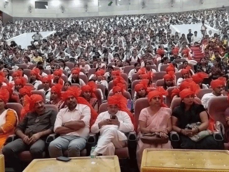 आगरा में ABVP का अग्निशिखा युवती सम्मेलन:1000 युवतियों ने लिया हिस्सा, 2047 के विकसित भारत में भूमिका पर हुई चर्चा