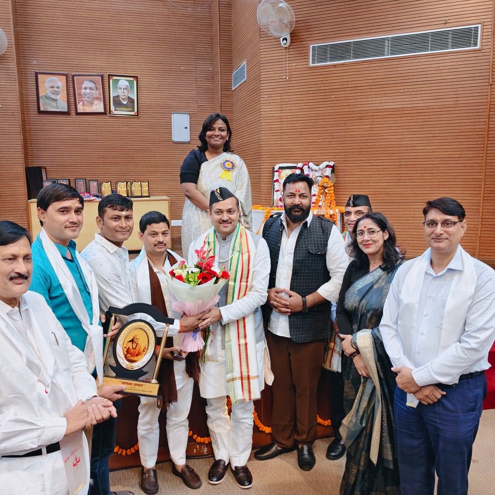 लखनऊ में चाणक्य सम्मान समारोह आयोजित:सामाजिक समरसता, आपसी सद्भाव और समाजहित से जुड़े विषयों पर दिया जोर