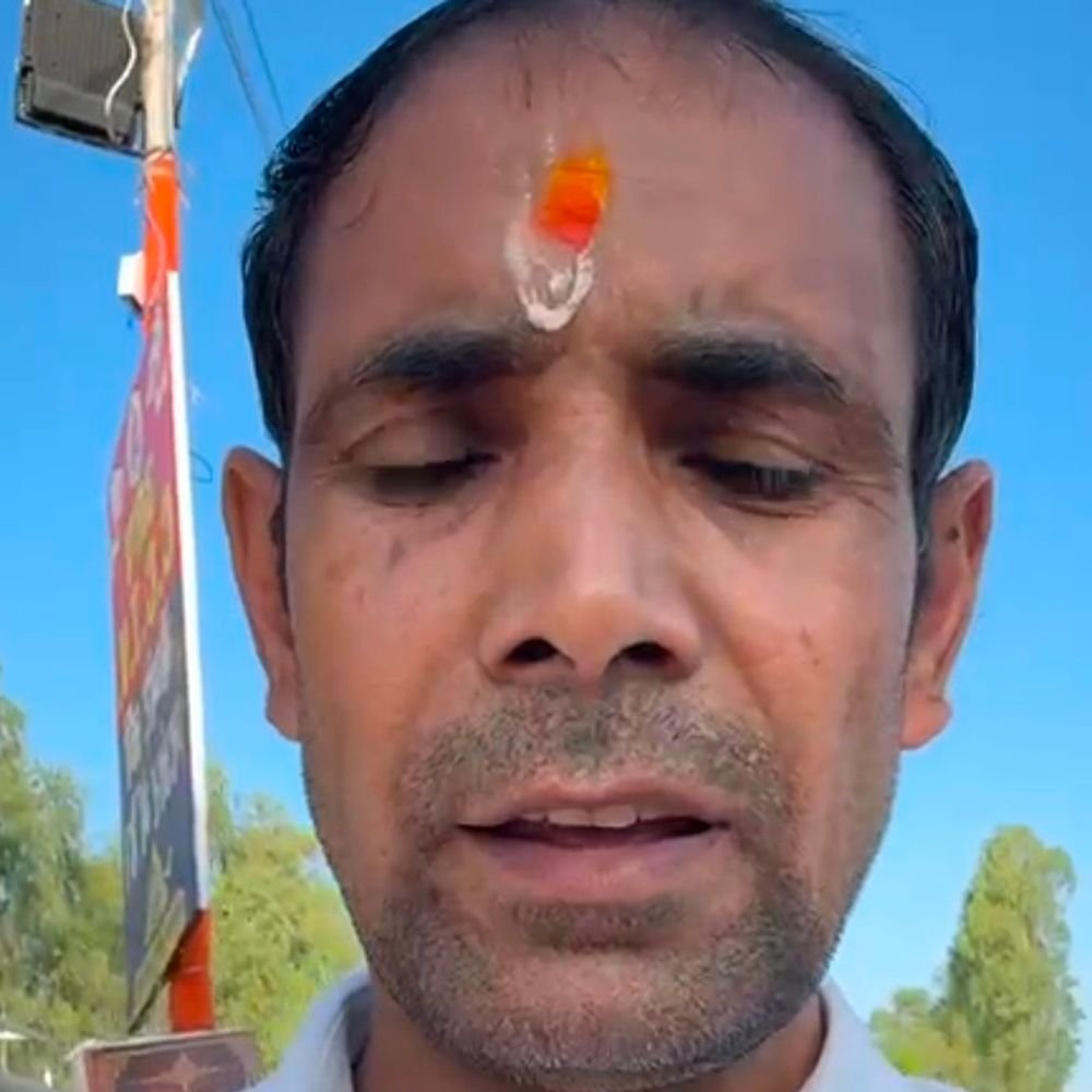 माता शाकुंभरी देवी मेले में सामान की कीमत पर बवाल:20 रुपए की बोतल 25 में बेच रहे, प्रधान पति ने प्रशासन से कार्रवाई मांगी
