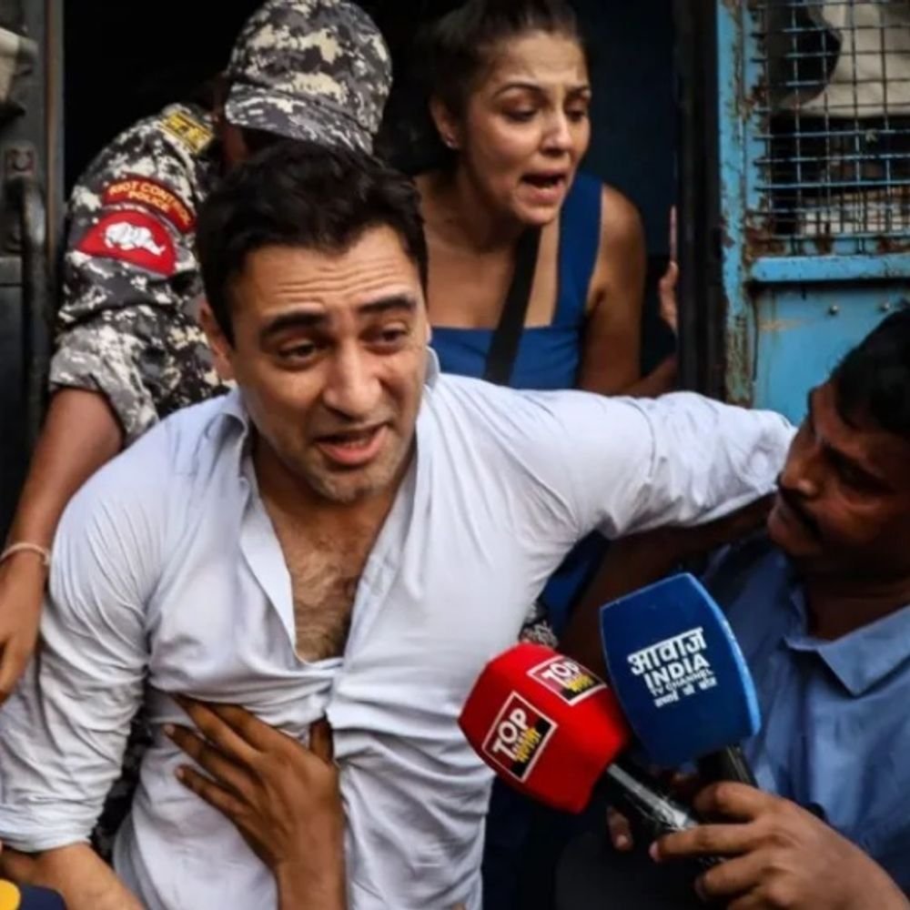 एक्टर इमरान खान को भारत छोड़ने का नोटिस:28 अक्टूबर तक की मोहलत, अमेरिकी नागरिक हैं: ज्ञानेश कुमार के खिलाफ प्रदर्शन में शामिल हुए थे