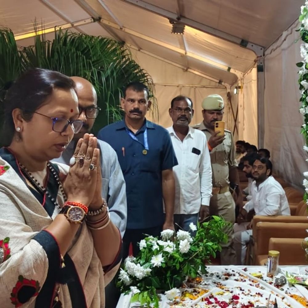 बस्ती में श्रद्धांजलि सभा:अंजू प्रजापति ने भाजपा नेता की माता के निधन पर शोक जताया