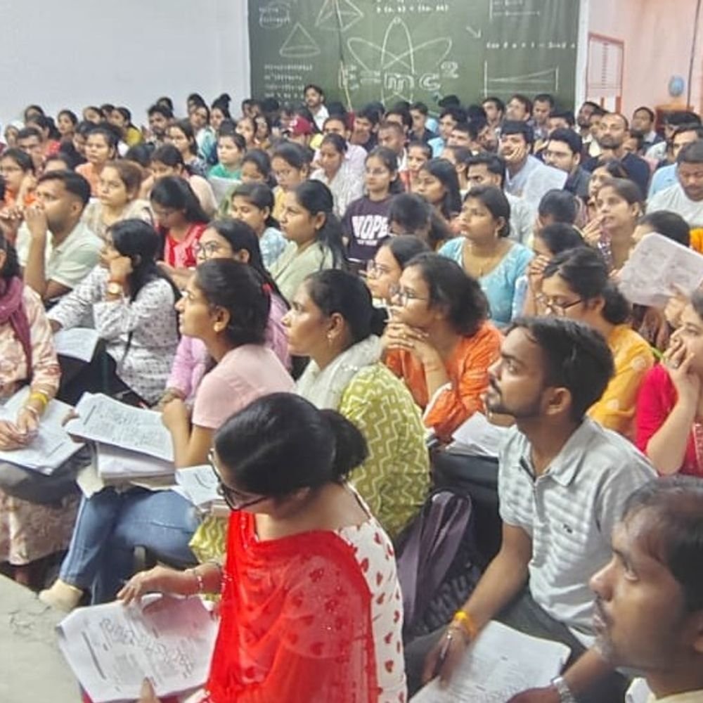 एकता नगर में पॉलिटी मैराथन क्लास:सरल तरीके से समझाई पॉलिटी, परीक्षा की तैयारी पर जोर