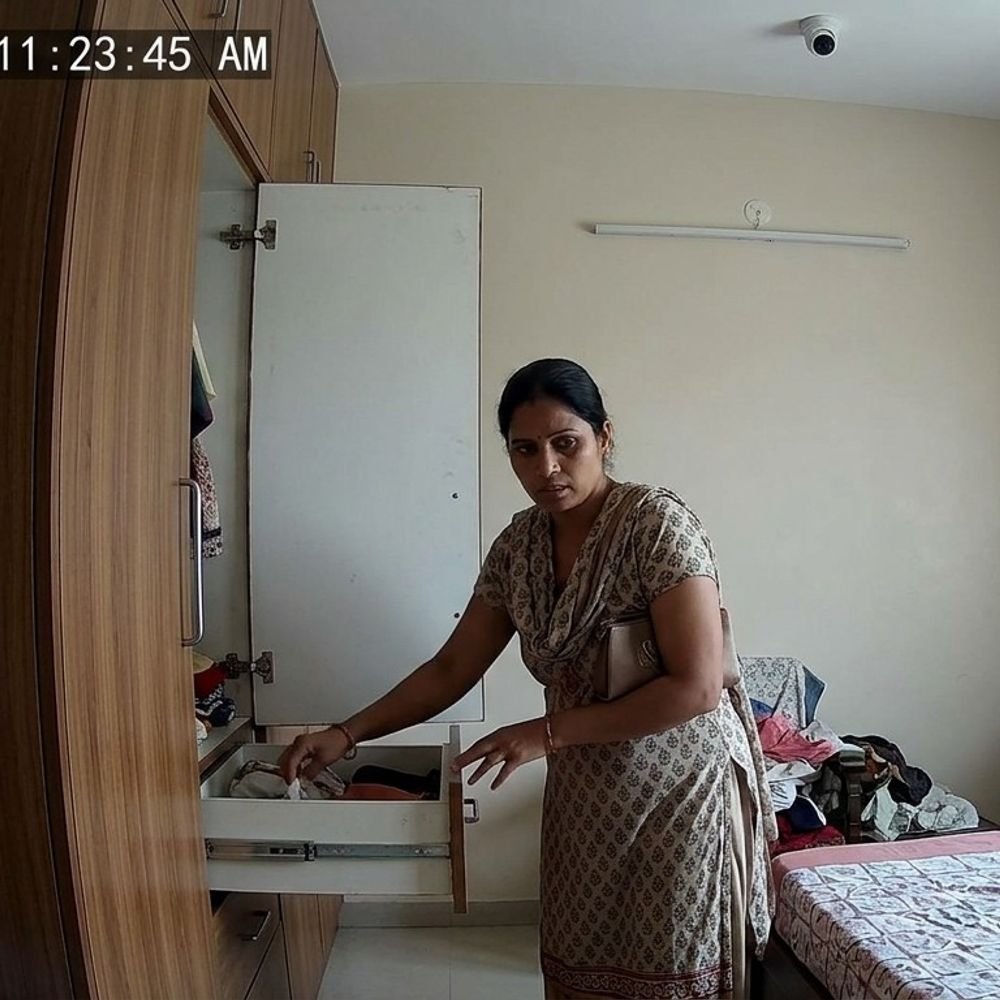 लखनऊ में वकील के घर नौकरानी ने की चोरी:32 ग्राम सोने के गहने और नकदी पार की, सीसीटीवी कैमरे से पकड़ी गई