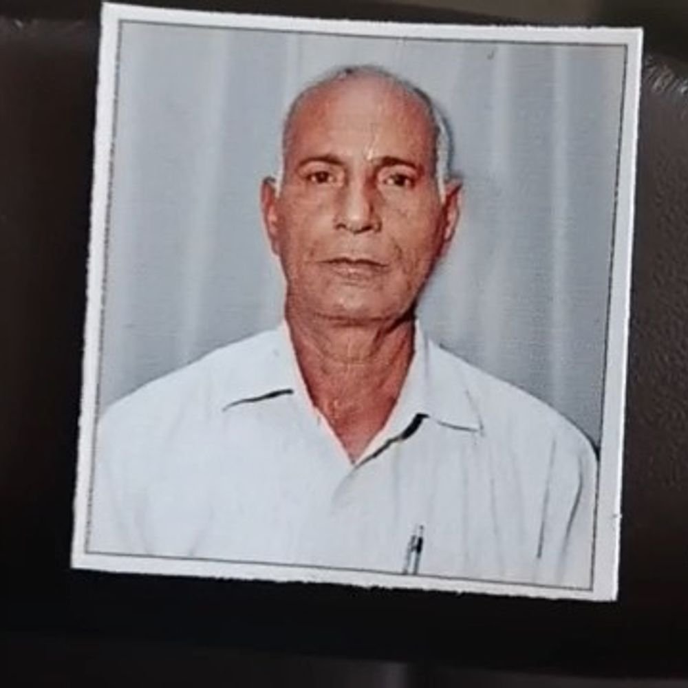 बरेली में शव की गलत पहचान से दो परिवार परेशान:गैंगमैन ने पिता समझकर किया अंतिम संस्कार, अगले दिन घर लौटे मंशालाल